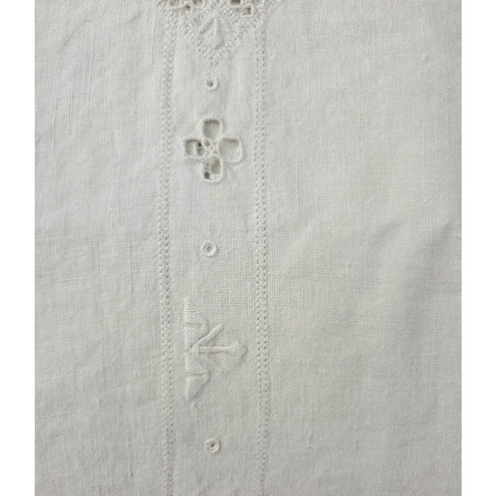 Vtg Cut Work Pull Work Finely Embroidered Linen Tablecloth Apprx 108 x 55